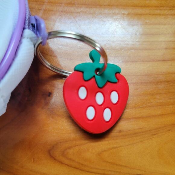Purple Strawberry-Themed Coin Purse Set – 2000s Style Pouches with Keychain - Picture 5 of 5